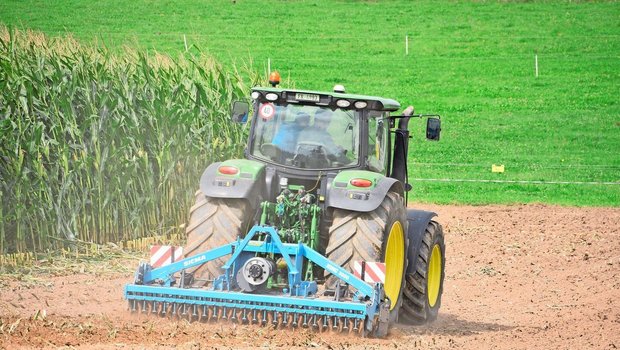 Bei der Bodenbearbeitung gilt: je flacher und extensiver, desto geringer der Dieselverbrauch. 