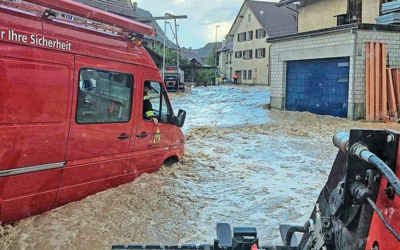 Überflutete Strassen, Keller und Gewerbegebiete: Im Klettgau waren am 2. August die Feuerwehren und viele Freiwillige im Einsatz.