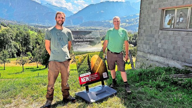 Christian Obrecht (l.). ist der Neffe von Andreas Obrecht. Sie haben zwei Betriebe mit einem hohen Anteil an Biodiversitätsförderfläche. Sie arbeiten eng zusammen und werden im September ein Nein in die Urne legen. 