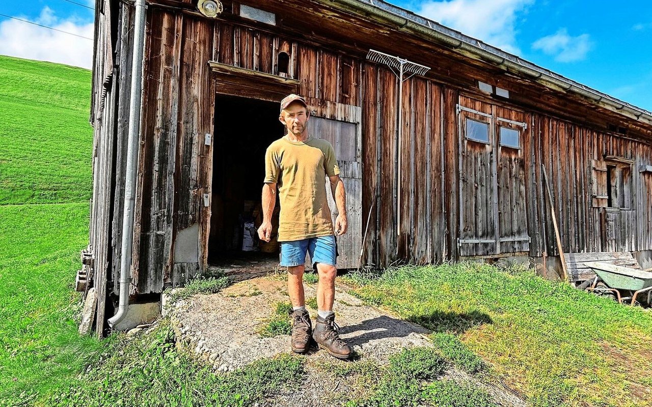 Meisterlandwirt Beni Broger ist Züchter mit Leib und Seele. Seit 2022 BVD bei seinem Vieh festgestellt wurde, sind die Momente der Freude mit seinem Zuchtvieh rar geworden.