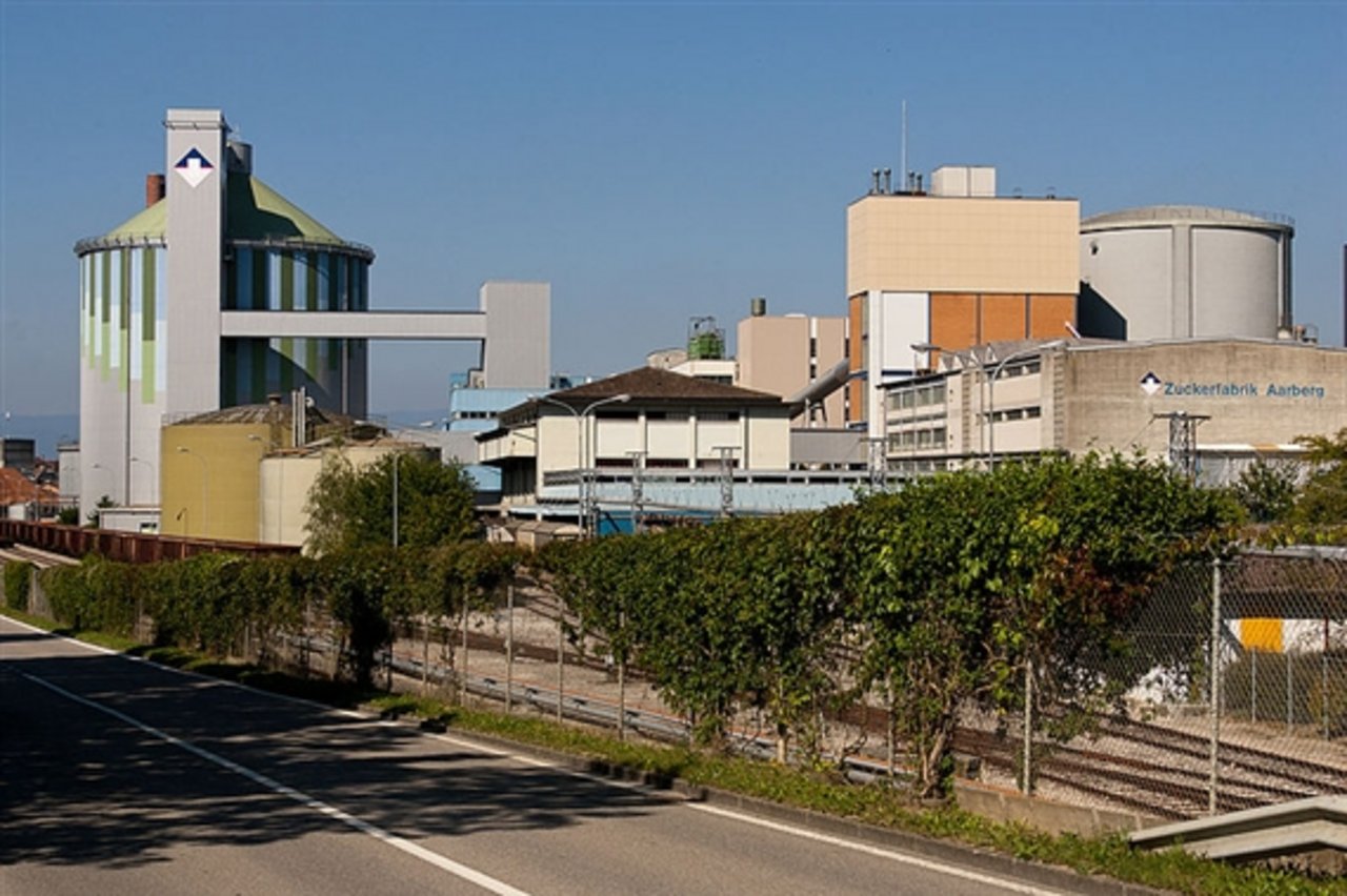 Aus den Zuckerfabriken - hier jene in Aarberg - wird die "Schweizer Zucker AG". Produziert wird weiterhin an beiden Standorten. (Bild: Roland Zumbühl)