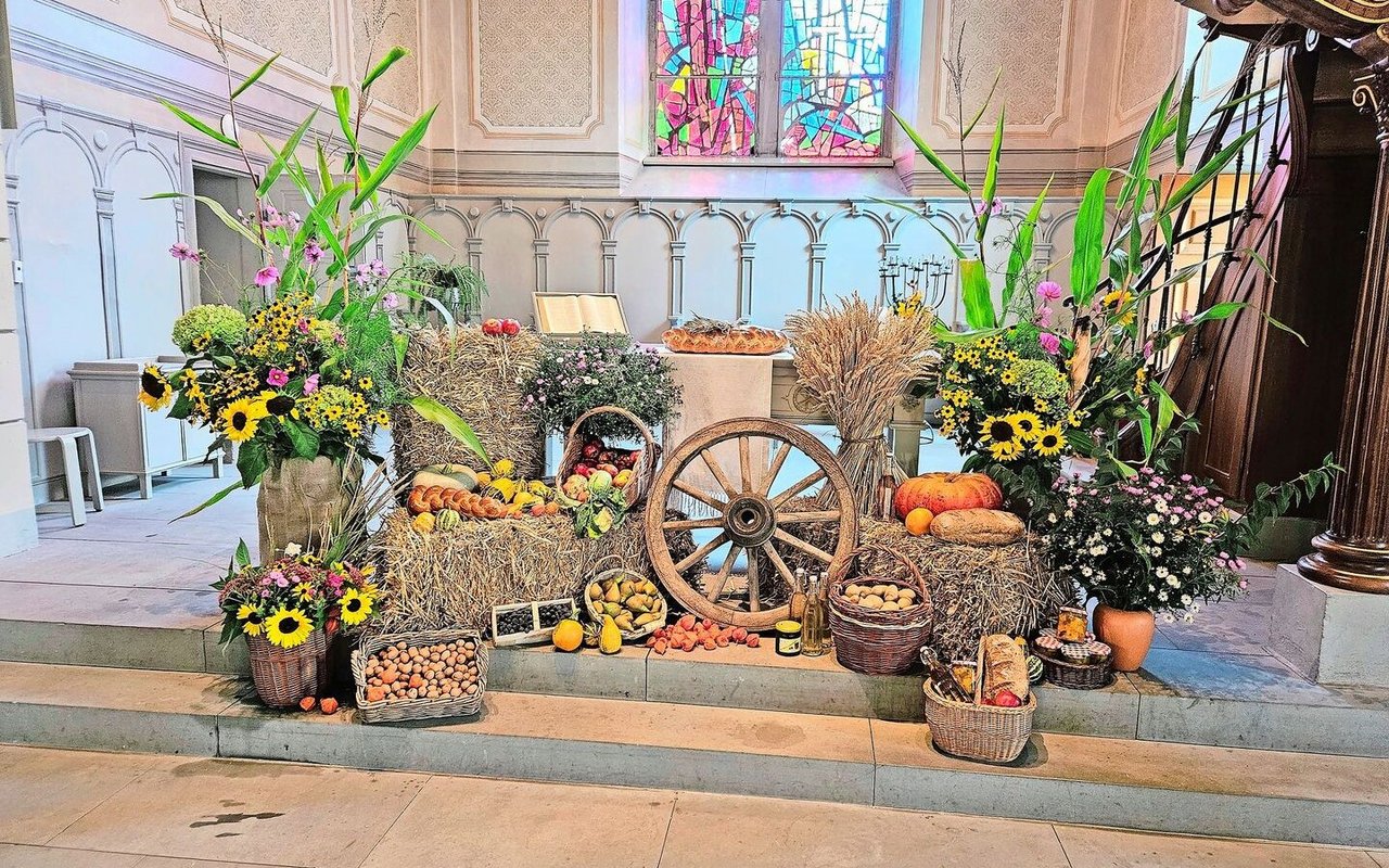 Die Schleitheimer Landfrauen sind zuständig für die Dekoration der reformierten Kirche für das Erntedankfest.