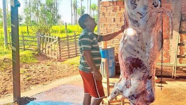 Metzgete in Paraguay: Auf dem Betrieb wird geschlachet, das Fleisch wird direkt verkauft.