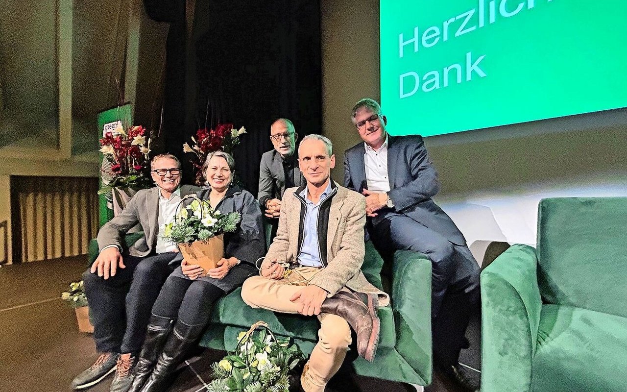 Auf dem grünen Sofa nahmen Platz: Martin Hübscher, Babette Sigg Frank und Mathias Binswanger (vorne v. l.). In der hinteren Reihe Moderator Reto Brennwald und BLW-Direktor Christian Hofer. 