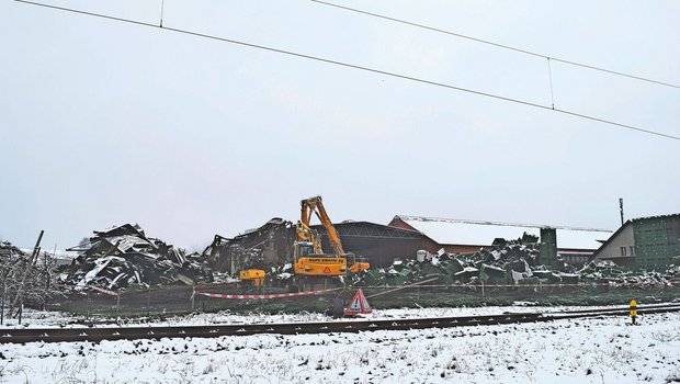 2018 brannte es bei der Tobi Seeobst. Dabei wurde PFOS-haltiger Löschschaum auf eine Wiese geleitet.