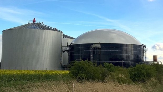 In einer Biogasanlage werden Bioabfälle vergärt, daraus entstehen Gase, die zur Energiegewinnung genutzt werden. (Symbolbild: Pixabay)