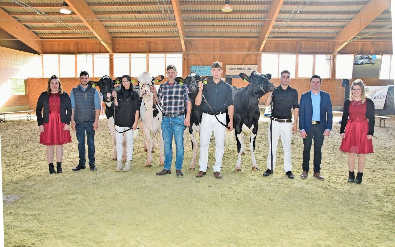 Den ersten Platz beim Betriebscup holte sich der Betrieb der Gebrüder Zaugg (rechts) aus Oberthal. Reserve wurde der Betrieb von Beat Krebs, Gerzensee. 