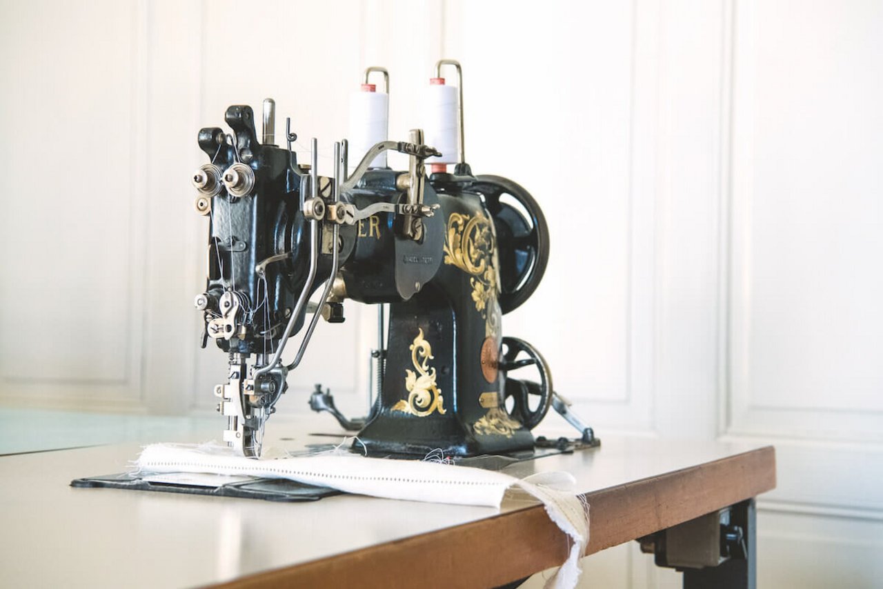 Diese Hohlsam-Stickmaschine ist über 135 Jahre alt und voll funktionsfähig. (Foto: Marion Nitsch)