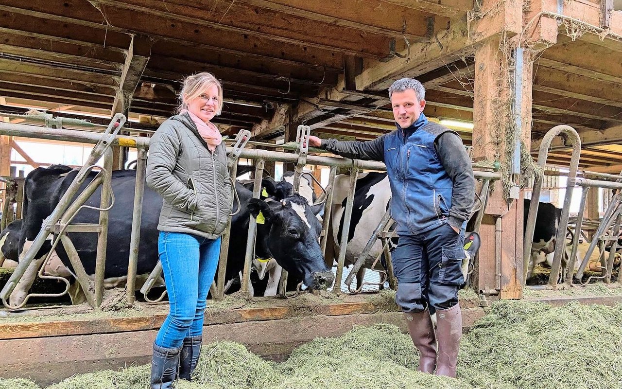 Aurélie und Simon Chèvre halten aus Überzeugung Holstein. Viehschauen besuchen sie gerne privat als Zuschauer(innen).
