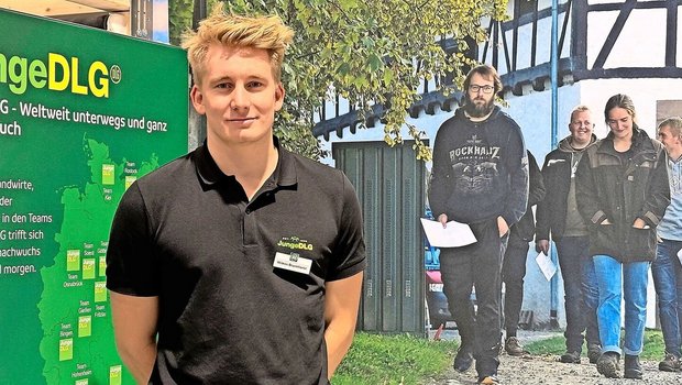 Der Landwirt und Agronom Wilken Brunkhorst spricht am Stand der Jungen DLG von Herausforderungen, die jenen in der Schweiz ähneln.